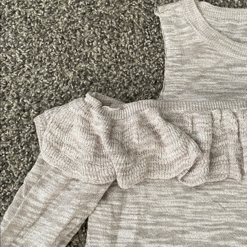 Express Ruffle Cold Shoulder Top - Picture 3 of 8